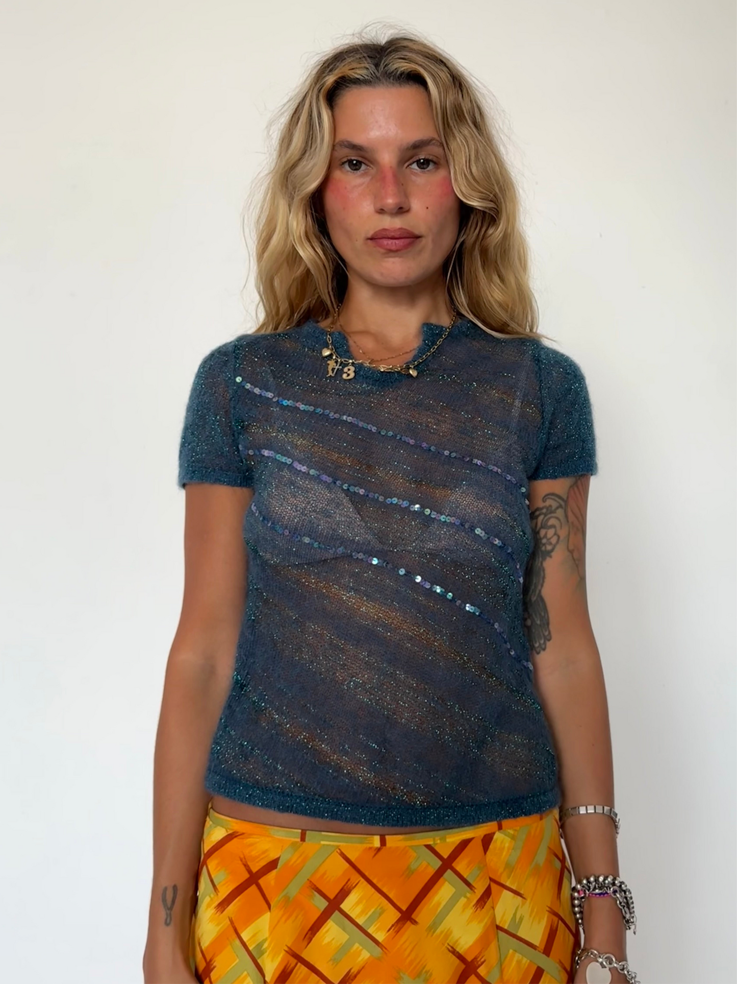 small- sheer sweater w/sequins