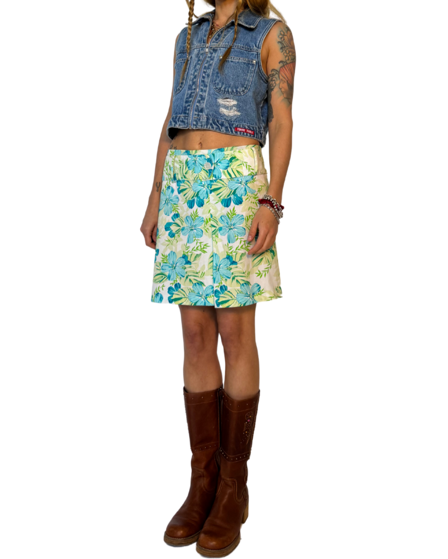 SMALL- CROP ZIP VEST