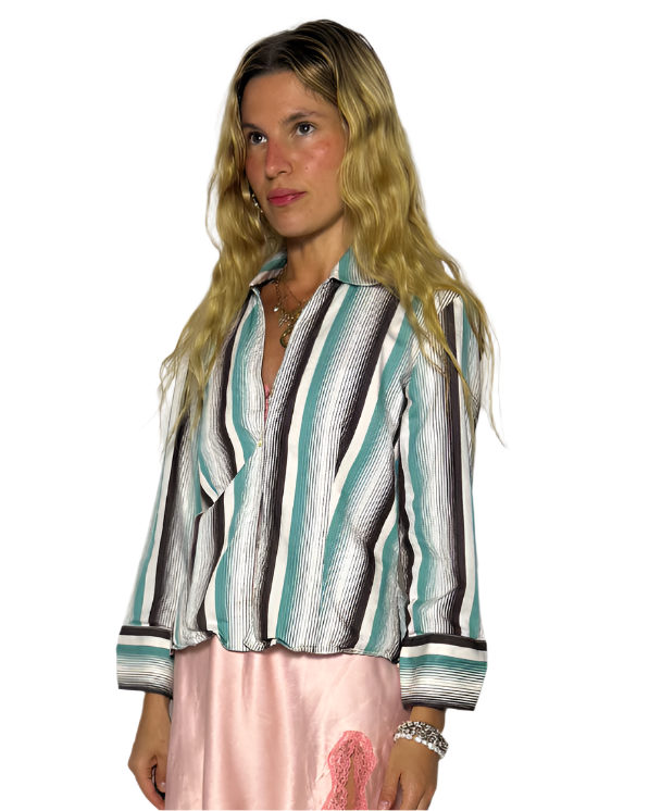 Medium - MiNT CHICOLATE BUTTON DOWN