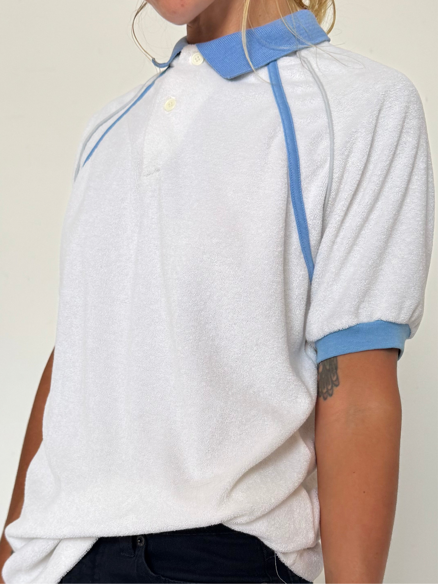 Medium - white terrycloth short sleeve
