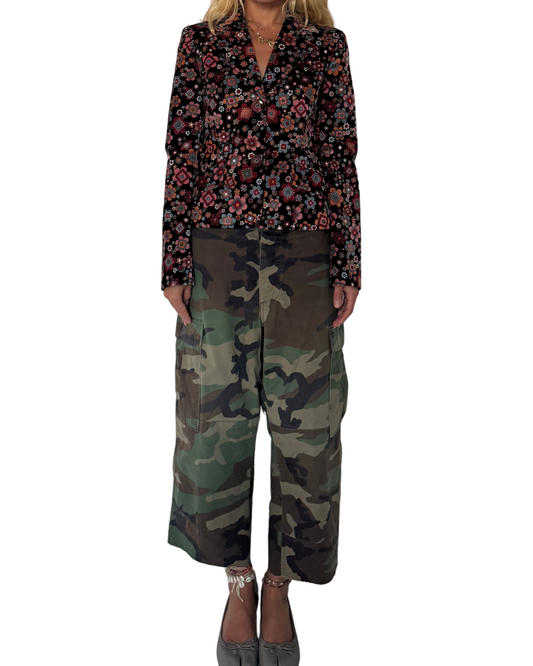 Size 2- D&G vintage corduroy blazer