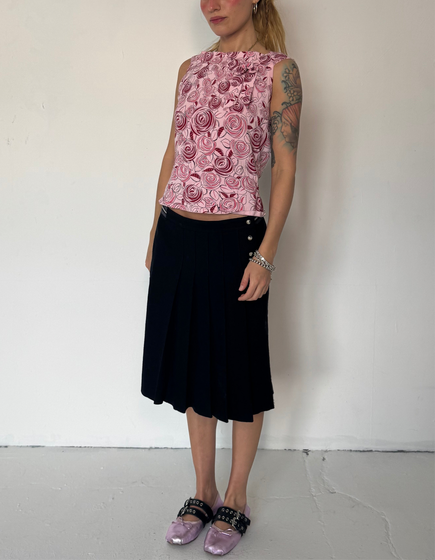 Pink flower knit boat neck tank