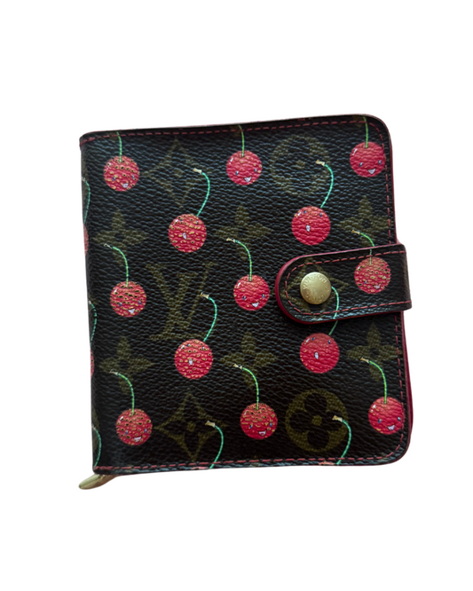 VINTAGE DESIGNER WALLET