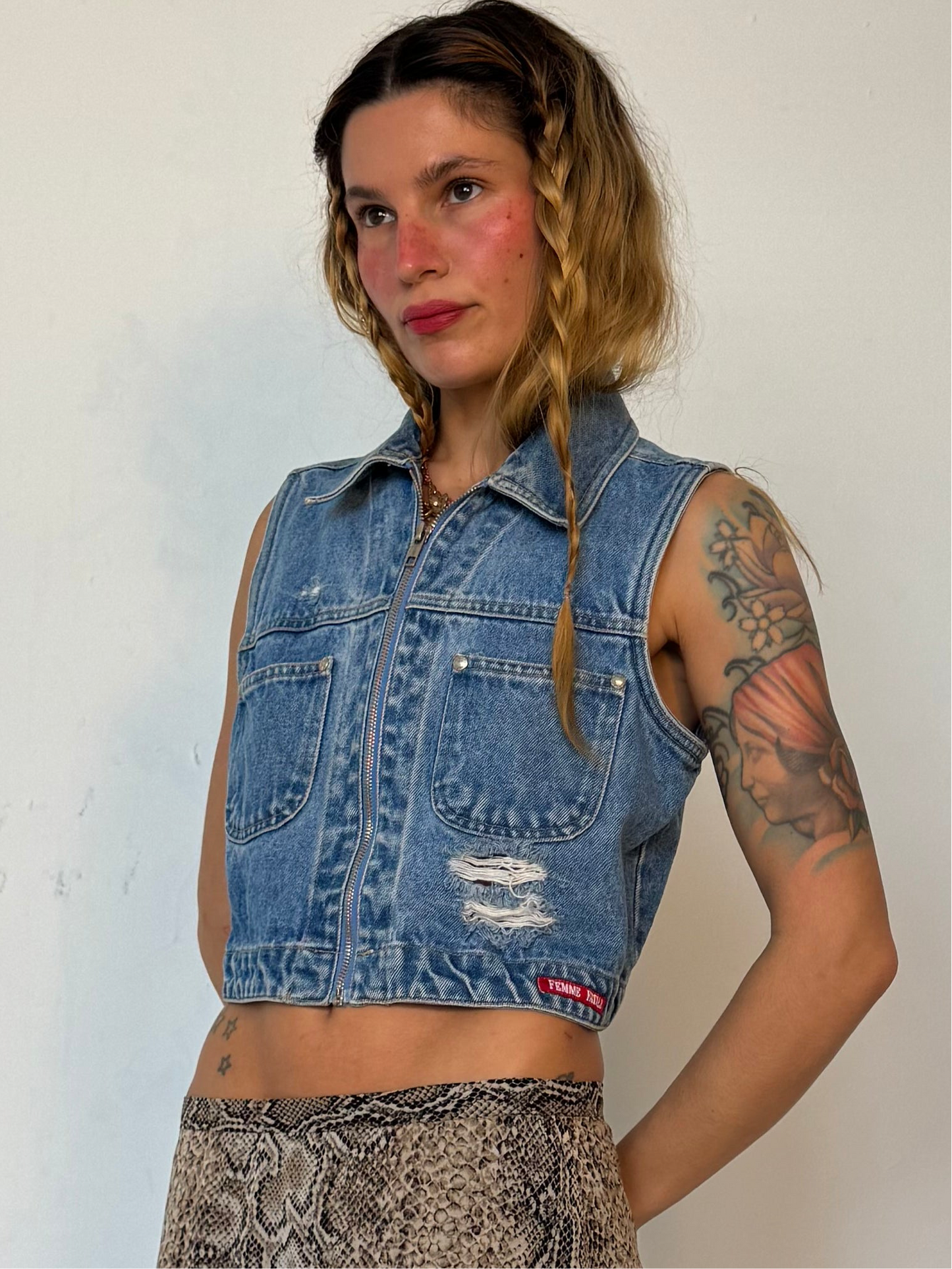 SMALL- CROP ZIP VEST