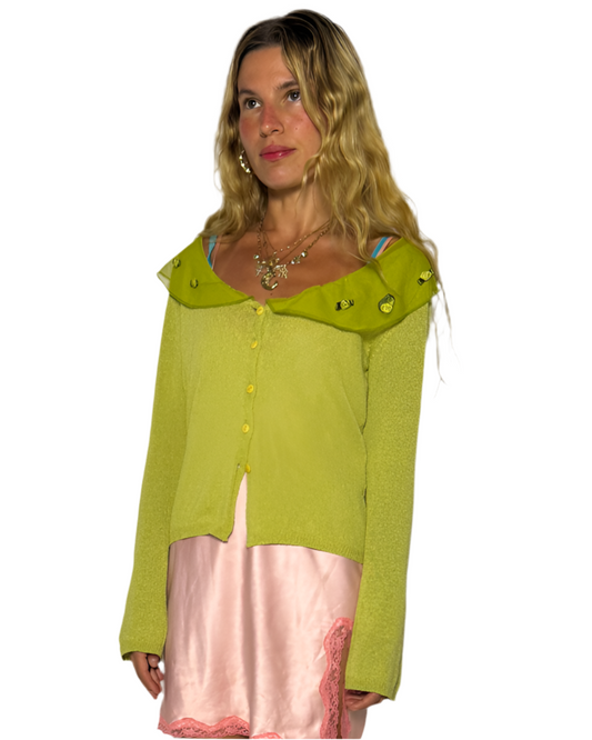 medium- Rosette collar cardi