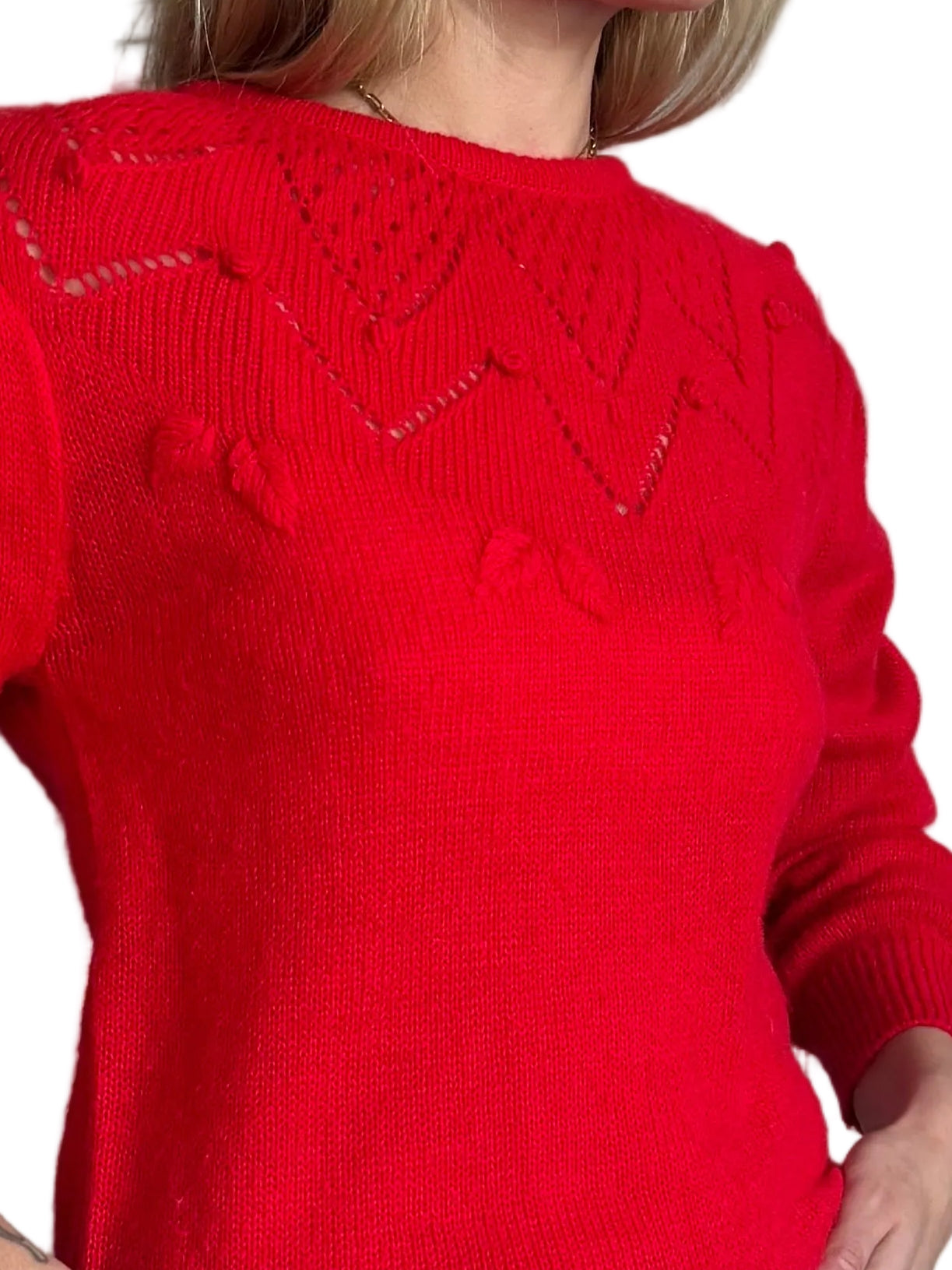 Medium - red knit pullover
