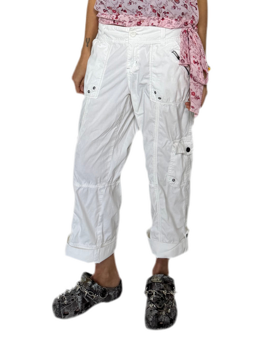SIZE 6 - WHITE CROPPEDCARGO