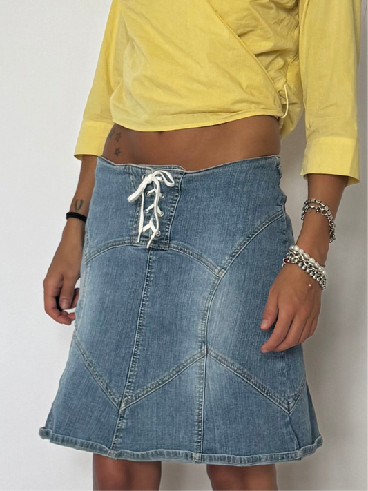 25” waist: lace up denim skirt